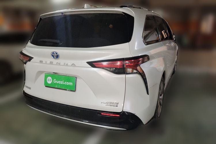 Used Toyota SIENNA 2023 2.5L Hybrid Platinum Edition Rear Right 45 Deg