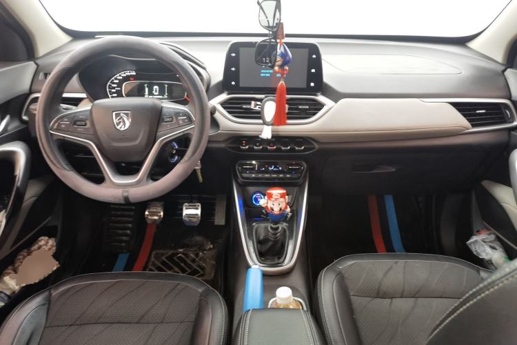 Used Baojun 510 2017 1.5L manual Comfort trim
