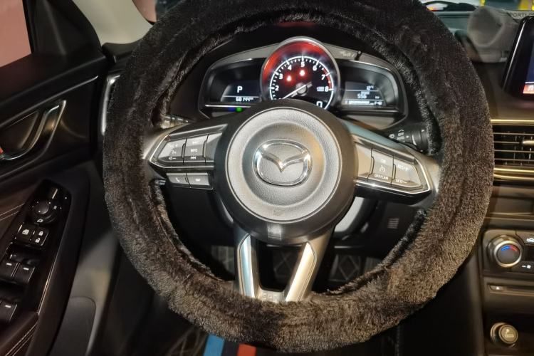 Used Mazda Mazda 3 Axela 2017 Hatchback 2.0L Automatic Sport Model China V Emission Standard