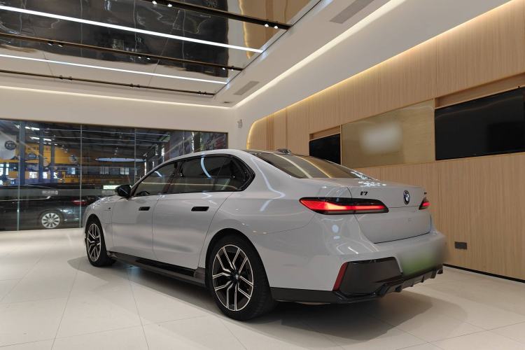 Used BMW i7 2023 eDrive50L Leading M Sport Package