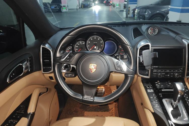 Used Porsche Cayenne 2014 Cayenne Platinum Edition 3.0T