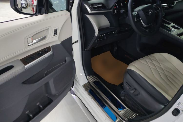 Used Toyota Granvia 2023 2.5L Hybrid Prestige PLUS Edition Driver Seat