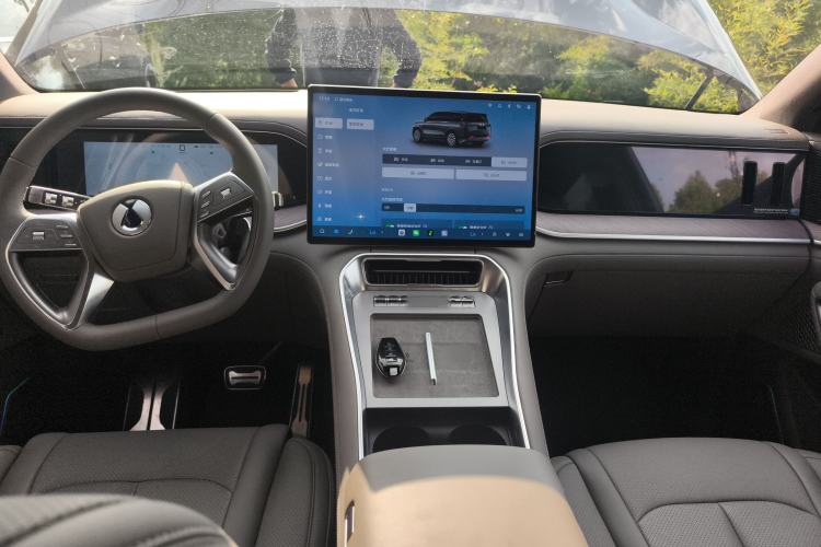 Used Denza N9 2025 Flagship Model Center Console