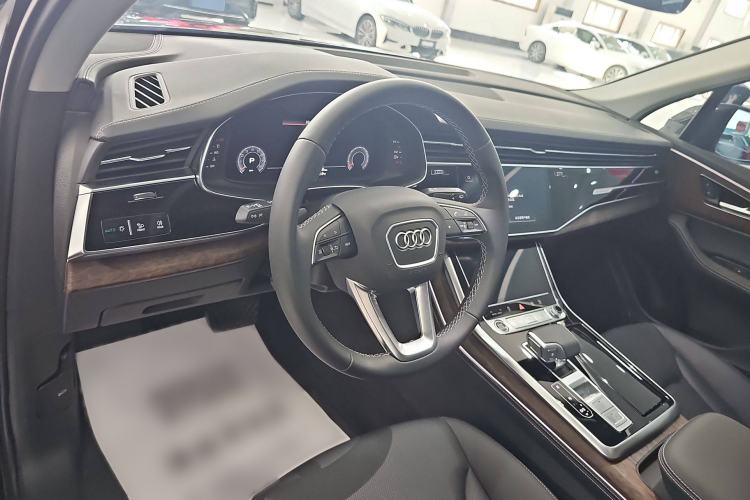 Used Audi Q7 2024 45 TFSI quattro S line Sport Edition