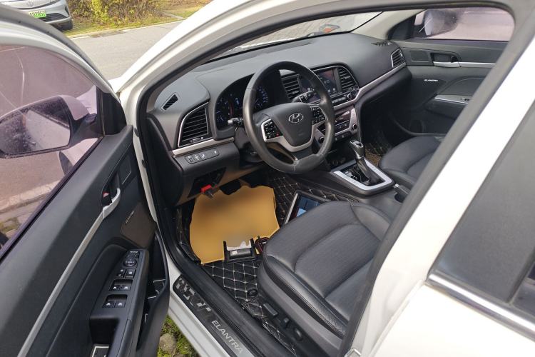 Used Hyundai Elantra (6th Generation / Lingdong) 2016 1.6L Automatic ZhiXuan · Luxury Version