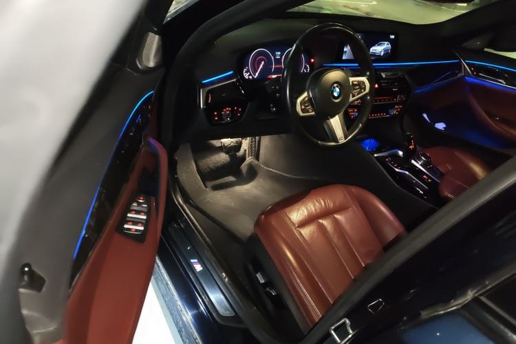 Used BMW 5 Series 2019 530Li Leading Model M Sport Package
