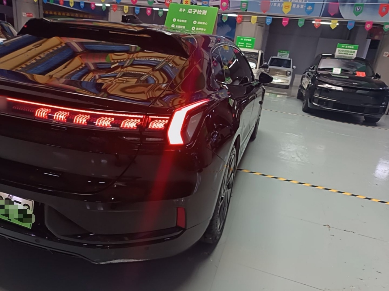 Zeekr 001 2023 WE Edition 86 kWh — снимка 9