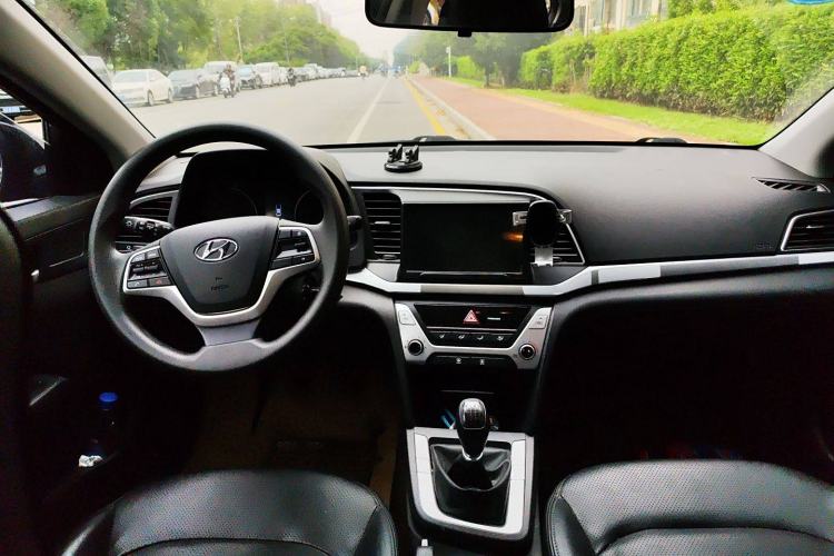Used Hyundai Elantra (6th Generation / Lingdong) 2016 1.6L Manual ZhiXuan · Dynamic Model
