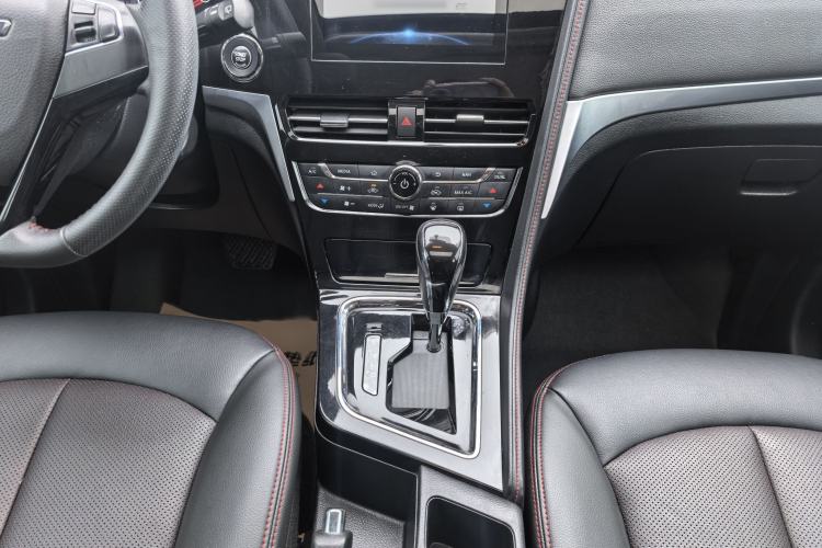 Used Venucia T70 2018 2.0L CVT Smart Enjoyment Version Gear Lever