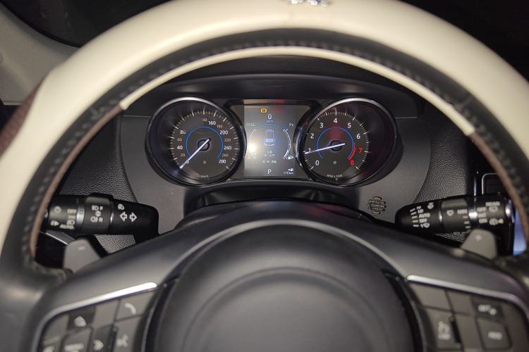 Used Jaguar F-PACE 2016 2.0T Two-Wheel-Drive R-Sport Sport Edition