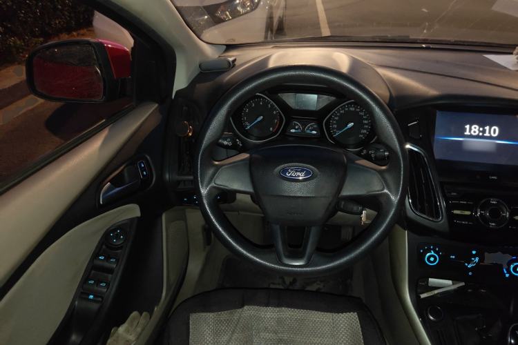 Used Ford Focus 2017 Sedan 1.6L Manual Comfort Plus SmartDrive Edition
