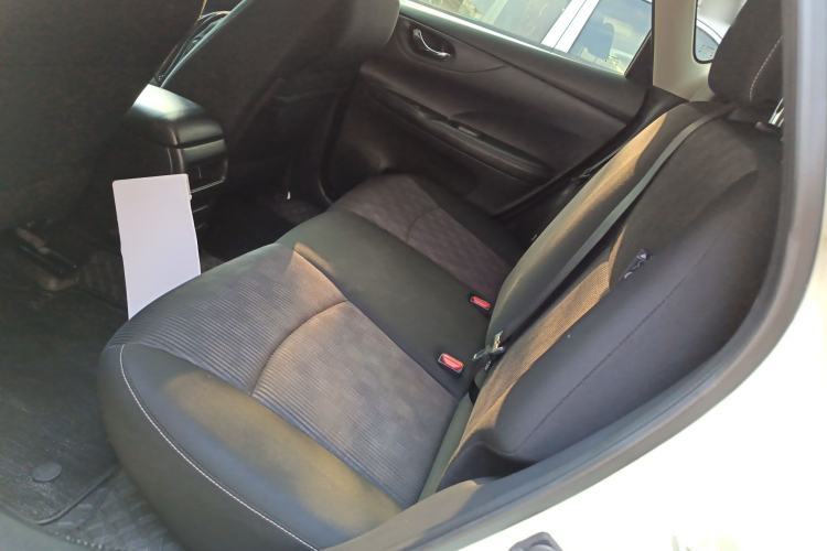 Used Nissan Tiida 2016 1.6L CVT Cool Dynamic Edition
