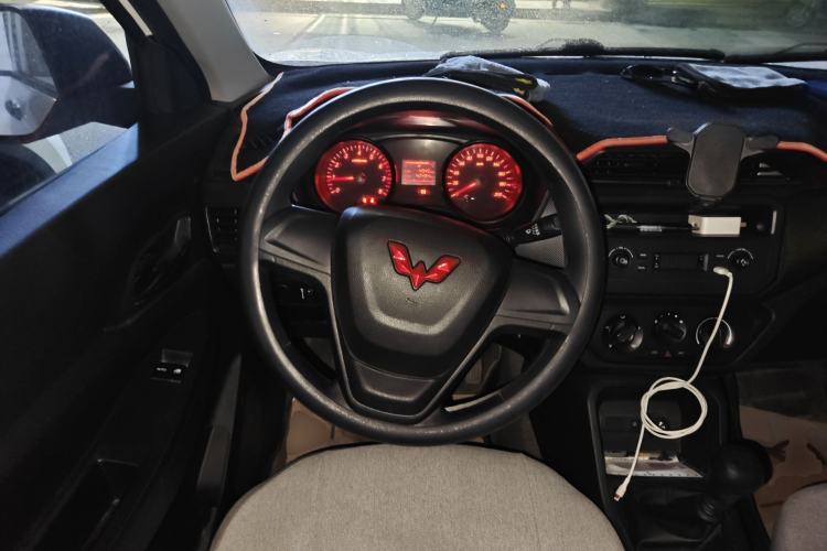 Used Wuling Hongguang 2021 1.5L S Base Version LAR Steering Wheel