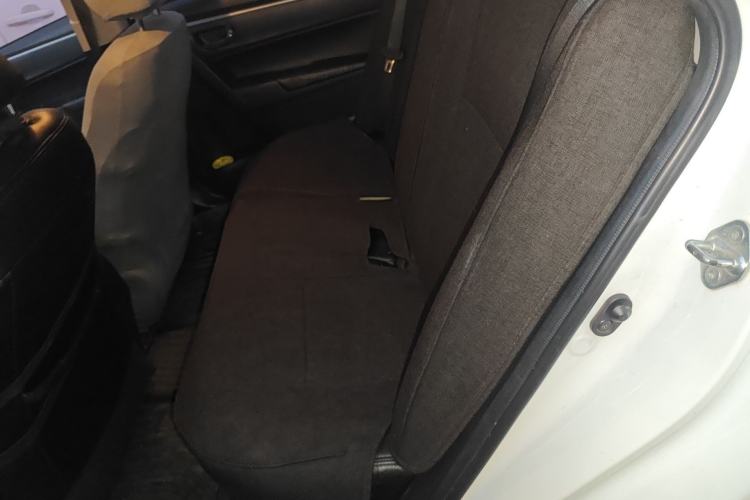 Used Toyota Levin 2016 Dual-Engine 1.8H GS E-CVT Elite Model with Sunroof Left Rear Seat