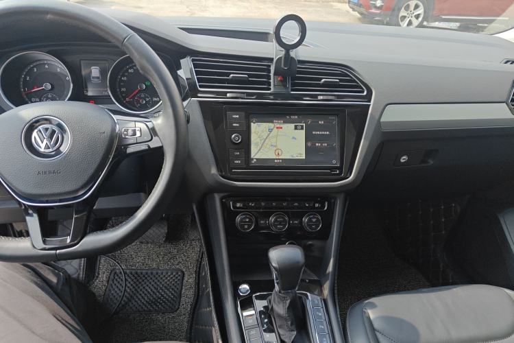 Used Volkswagen Tiguan L 2019 330TSI Automatic Two-Wheel Drive Smart Luxury Version China V Emission Standard