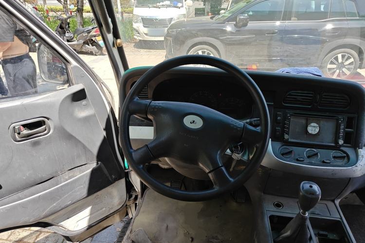 Used Jinbei Hiace 2014 2.0L Fifth-Generation Xiangyun Comfort Type 1 4G20C
