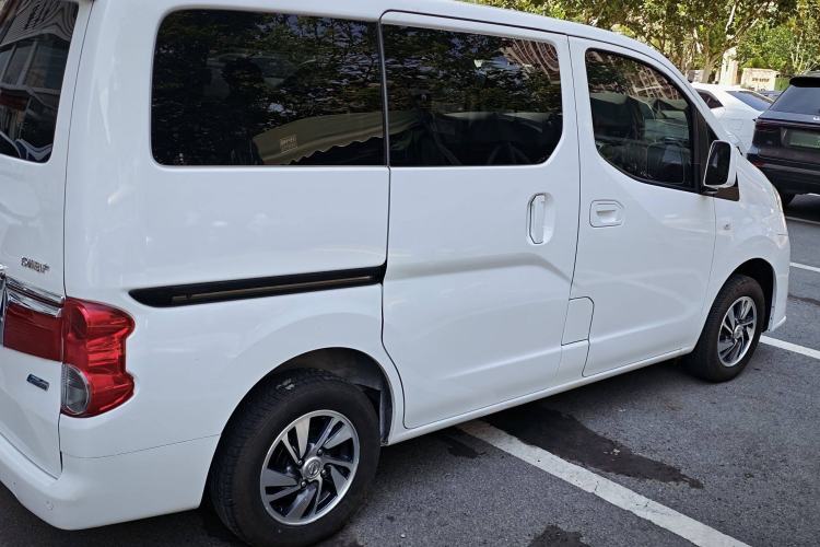 Used Nissan NV200 2018 1.6L CVT Luxury Model
