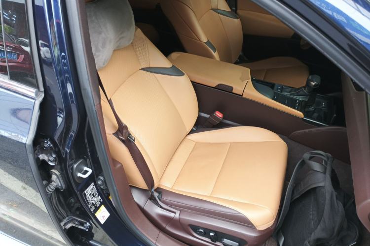 Used Lexus ES 2018 300h Premier Edition China V Standard Right Front Seat