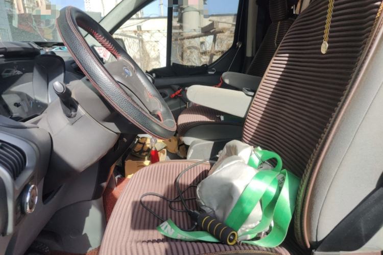 Used Ford Transit 2017 2.0T Gasoline Multi-Purpose Commercial Vehicle Mid-Drive Mid-Roof China V Standard
