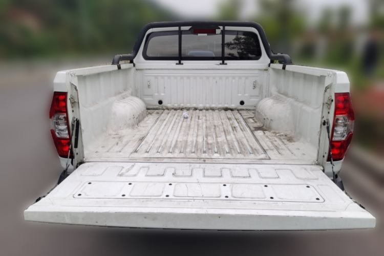 Used SAIC MAXUS T60 2017 2.8T Diesel Manual Two-Wheel Drive High-Ride Comfort Plus Long-Body Emission Standard V
