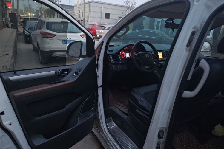 Used SAIC MAXUS G10 2019 PLUS 2.0T Automatic Elite Edition China V Standard Driver Seat