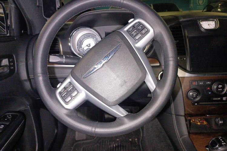 Used Chrysler 300C 2014 3.0L Excellence Edition
