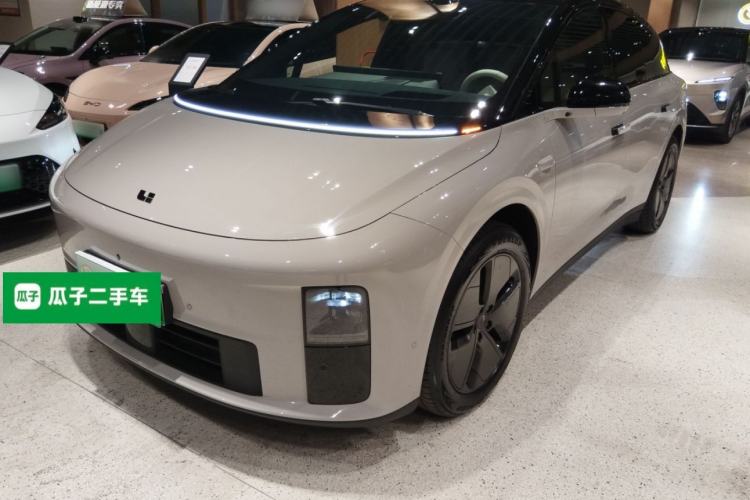 Used Li Auto i6 2025 Model Two-Wheel-Drive Standard Type