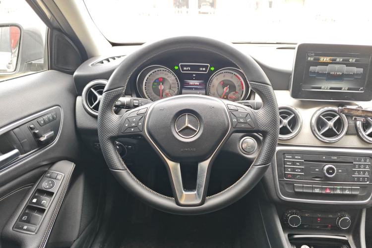 Used Mercedes-Benz GLA 2016 GLA 200 Sport Edition Steering Wheel