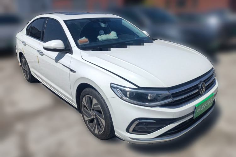 Used Volkswagen Bora 2023 280TSI DSG Prestige Edition Front Right 45 Deg