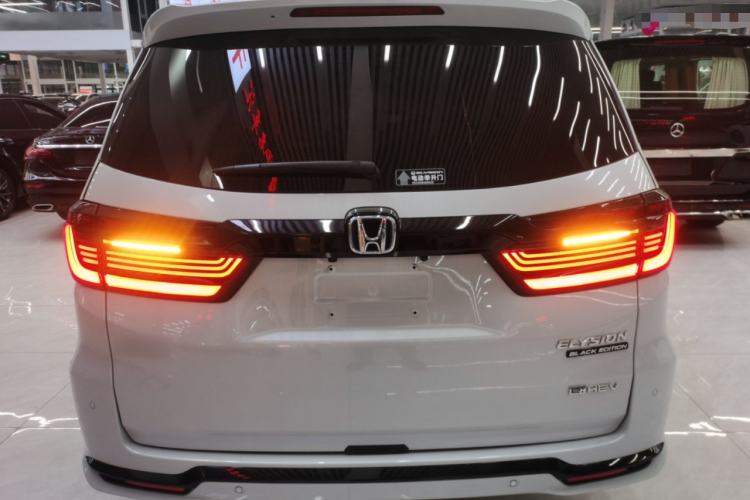 Used Honda Elysion 2024 2.0L eHEV Luxury Edition