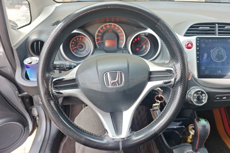 Used Honda Fit 2011 1.3L automatic comfort version
