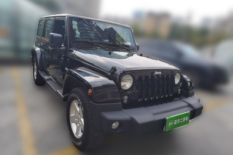 Used Jeep Wrangler 2015 2.8TD Sahara Four-Door Comfort Edition Front Right 45 Deg