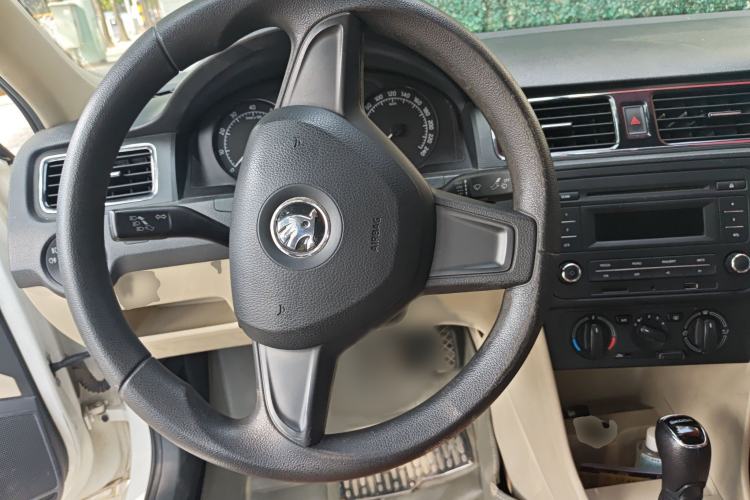 Used Skoda Rapid 2015 1.6L Automatic Smart Selection Model