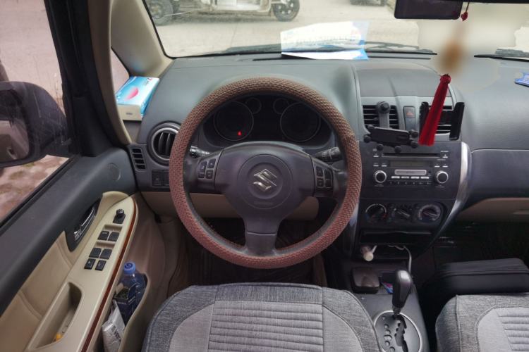 Used Suzuki SX4 S-Cross 2011 1.6L Automatic Luxury Version Steering Wheel