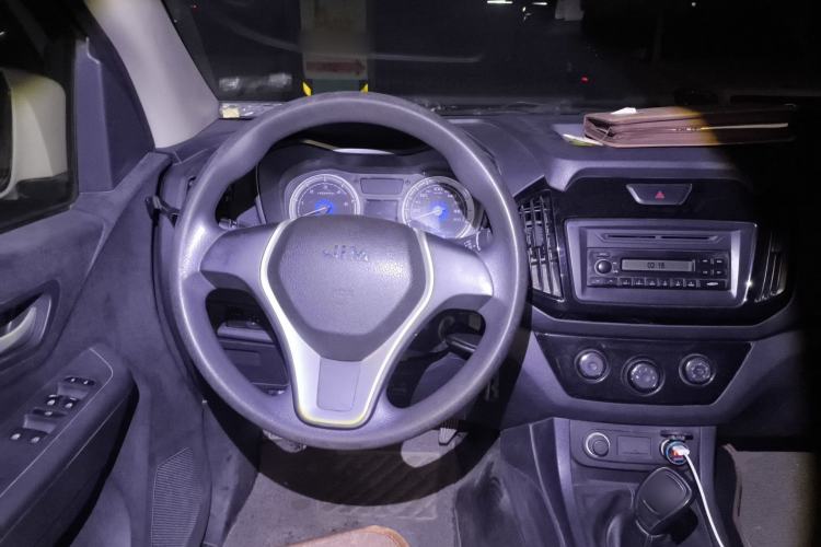 Used Isuzu JLM 2018 2.8T Classic Edition Two-Wheel Drive Progressive Version JE493ZLQ5F Steering Wheel