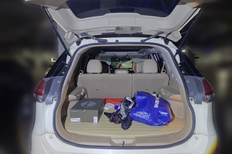 Used Nissan X-Trail 2015 2.0L CVT Comfort MAX Edition 2WD
