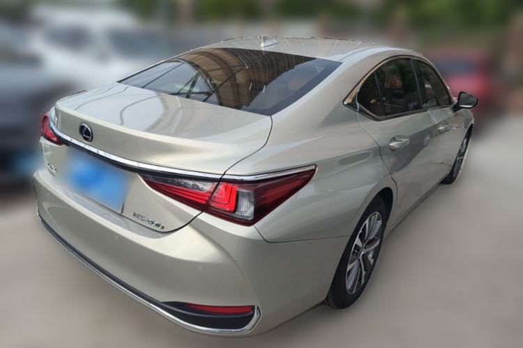 Used Lexus ES 2020 200 Excellence Edition
