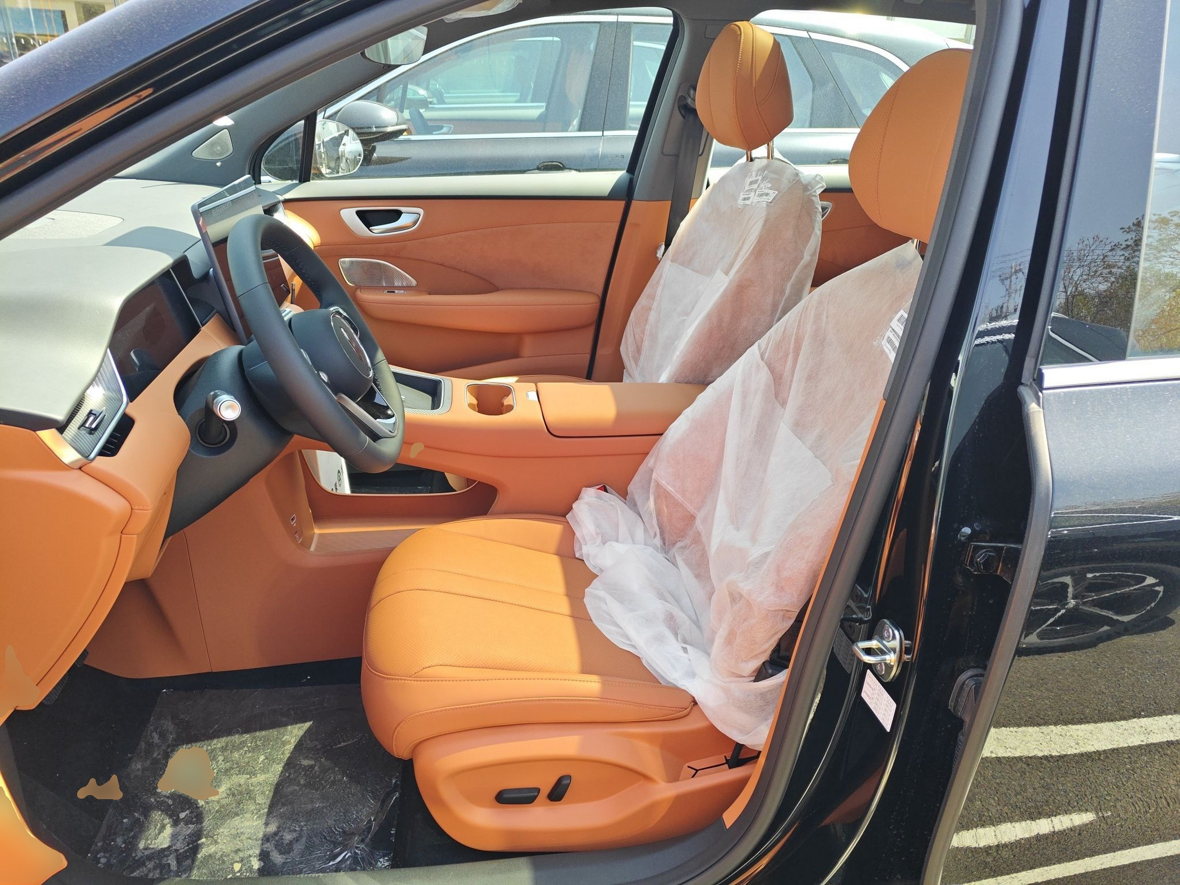 Переднее сиденье в автомобиле