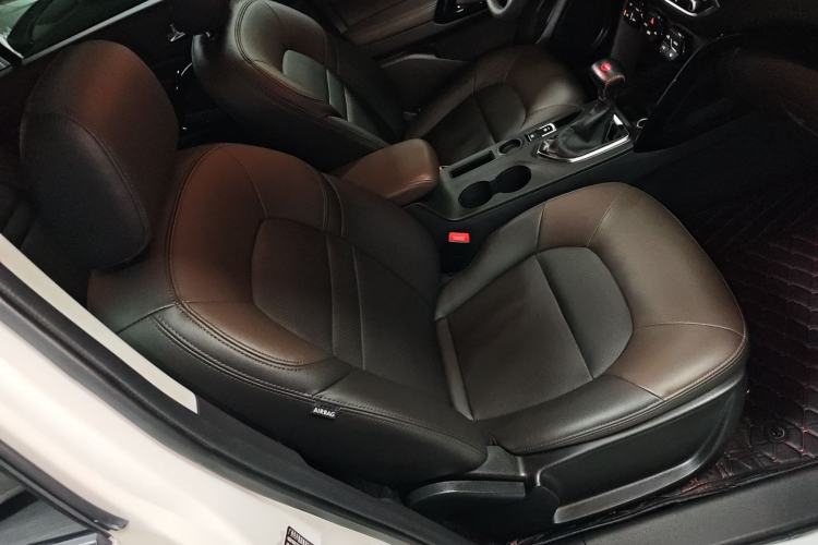 Used GAC Trumpchi GS4 2017 235T Automatic Two-Wheel Drive Luxury Smart Connectivity Version Right Front Seat