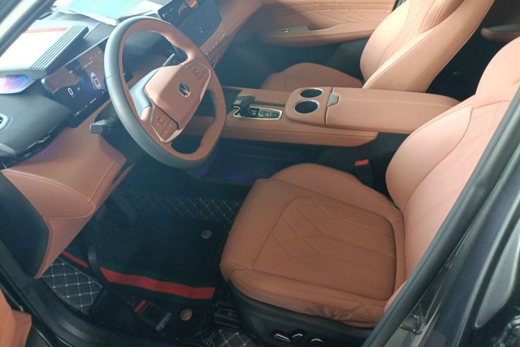 Used CHANGAN UNI-Z New Energy 2024 Blue Whale Smart Electric iDD 125km Excellence Model Left Front Seat