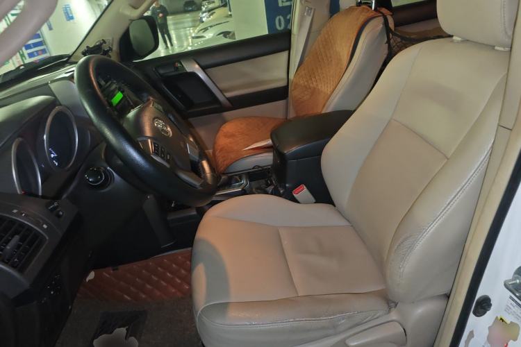 Used Toyota Prado 2010 2.7L Automatic Deluxe Edition Left Front Seat