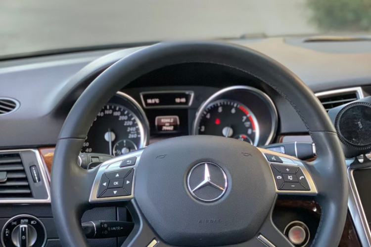 Used Mercedes-Benz M-Class 2014 ML 400 4MATIC Dynamic Model
