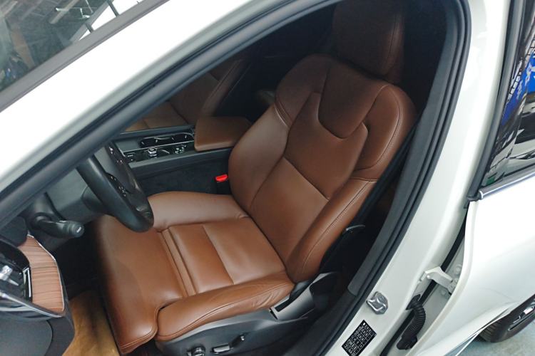 Used Volvo XC60 2022 B5 4x4 Smart Luxury Edition