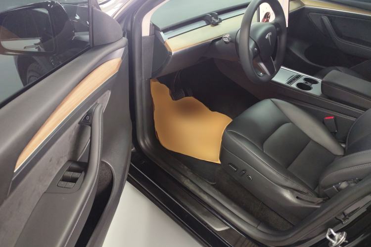 Used Tesla Model Y 2021 Standard Range Rear-Wheel Drive Version
