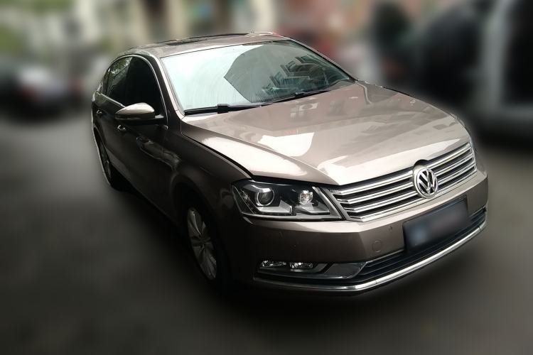 Used Volkswagen Magotan 2012 Revised 1.8TSI Luxury Version Front Right 45 Deg