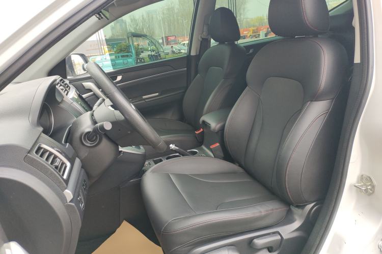 Used Haval M6 2019 1.5T DCT Two-Wheel Drive Value Edition China VI Standard Left Front Seat