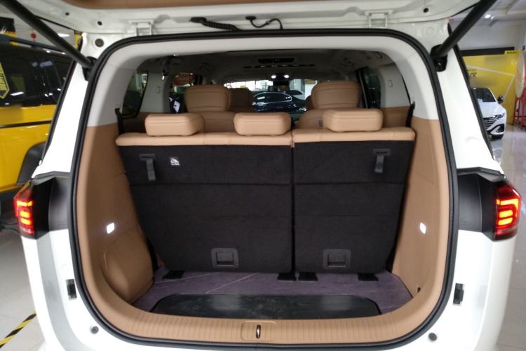 Used JAC Refine RF8 PHEV 2024 Zhiling Edition 1.5T 150KM Prestige Model – Lithium Iron Phosphate Trunk