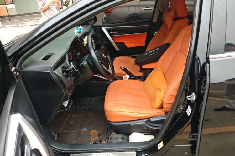 Used Toyota Levin 2017 Revised Dual-Engine 1.8H GS E-CVT Elite Sunroof Version China V Standard