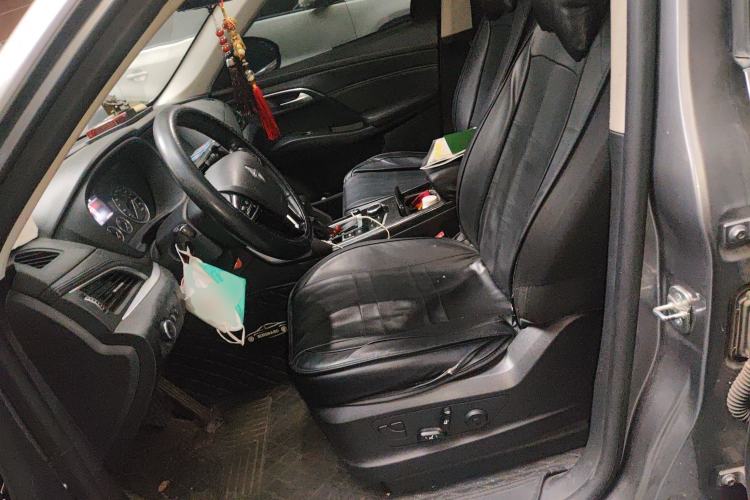 Used BORGWARD BX7 2016 28T Two-Wheel Drive Luxury Version 5 Seats