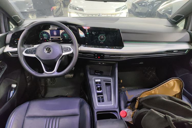 Used Volkswagen Golf 2024 280TSI DSG Pro 50th Anniversary Edition Center Console